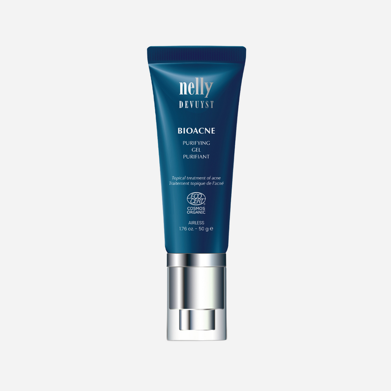 A light, refreshing formula with a bacteriostatic complex and detoxifying ingredients that control and eliminate sebum, leaving skin with a matte, shine-free finish. 